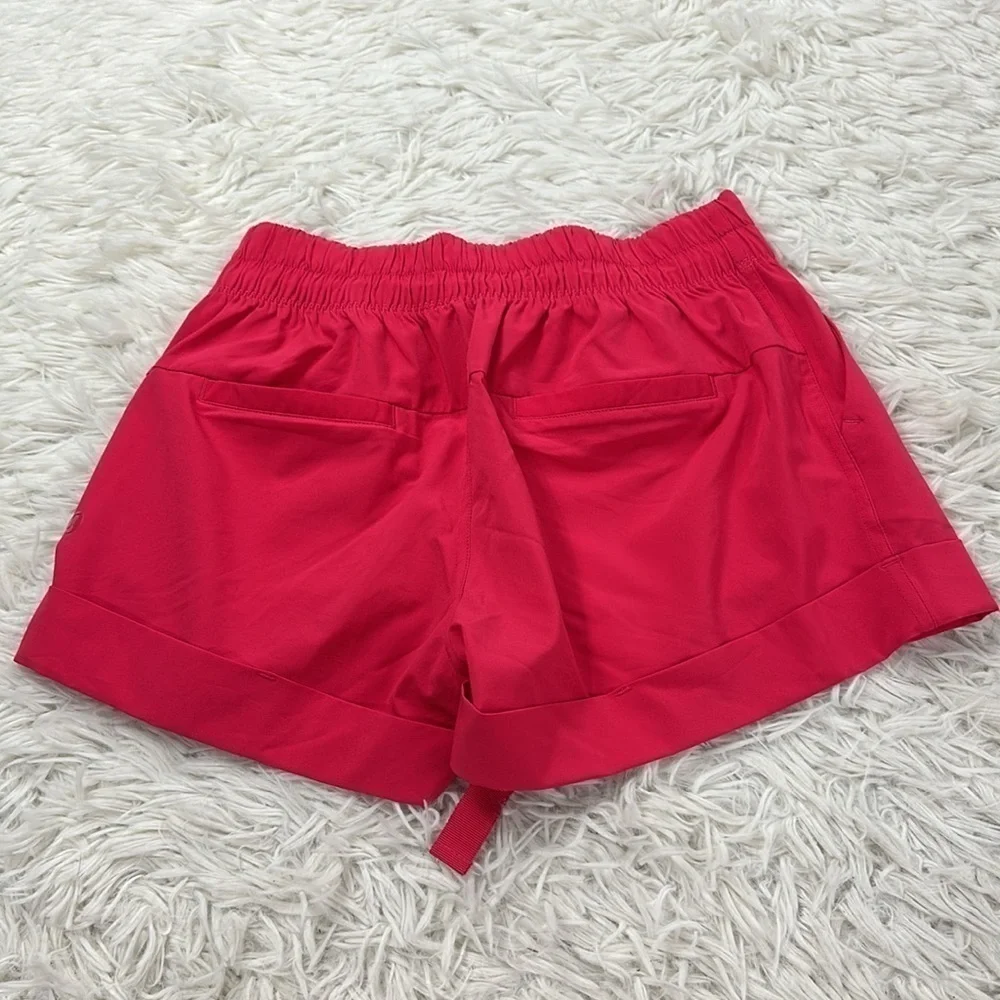 Lululemon Spring Break Away Short II Boom Juice
